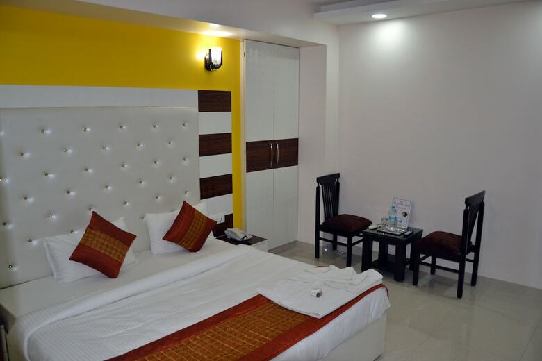 Airport Hotel Star Inn