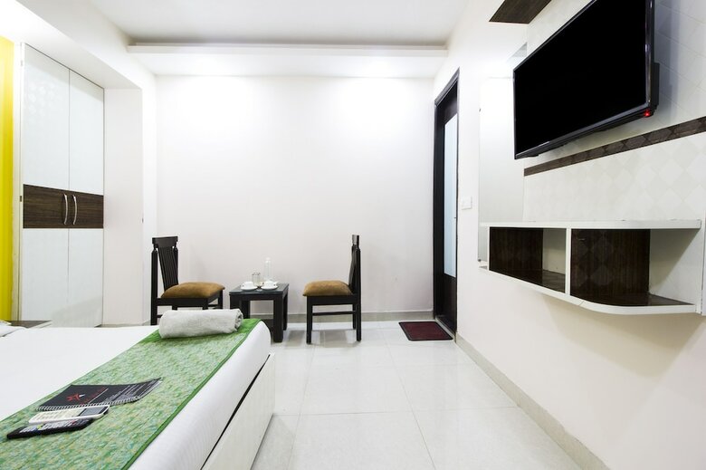 Airport Hotel Star Inn