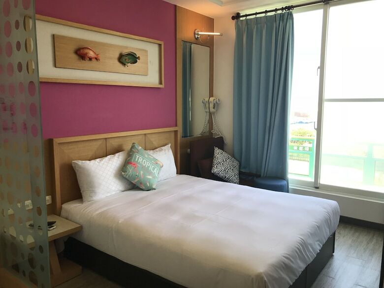 Hotel Hjs Guest House