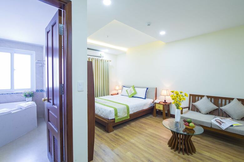 Hoai Anh Plaza Hotel