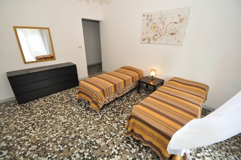 Villa Iris