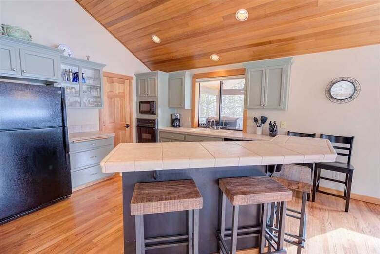 Hickory Lane 22
