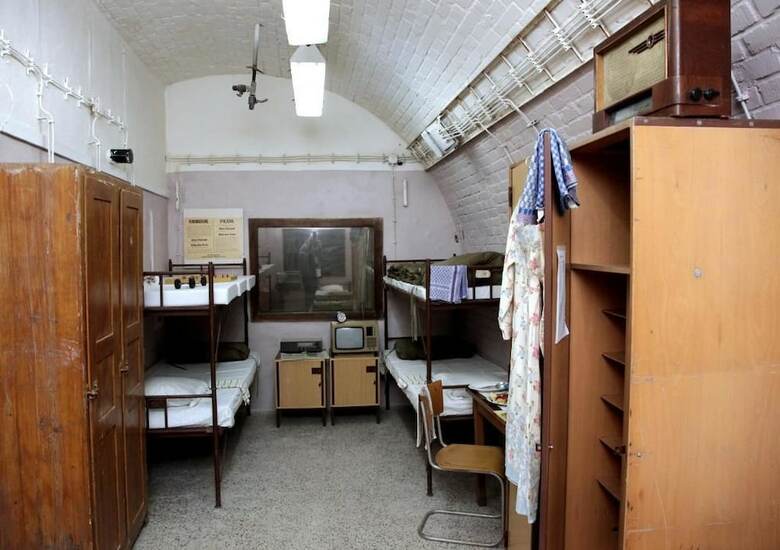 Hostal 10-z Bunker