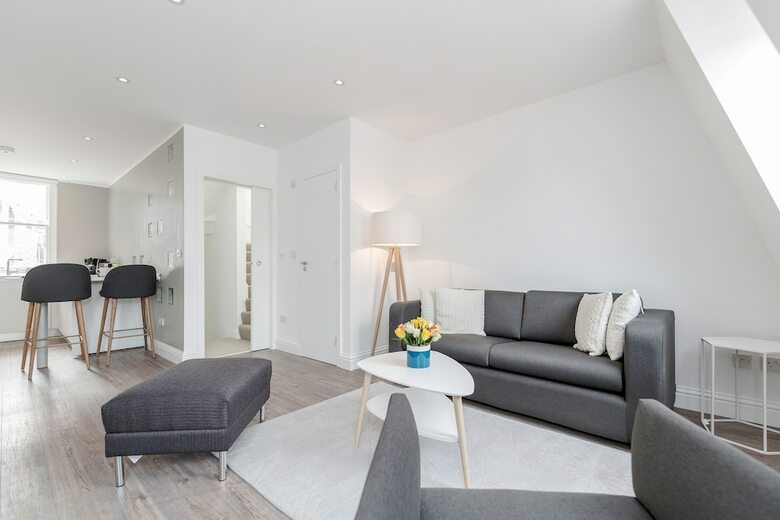 Soho Apartments By Basetogo