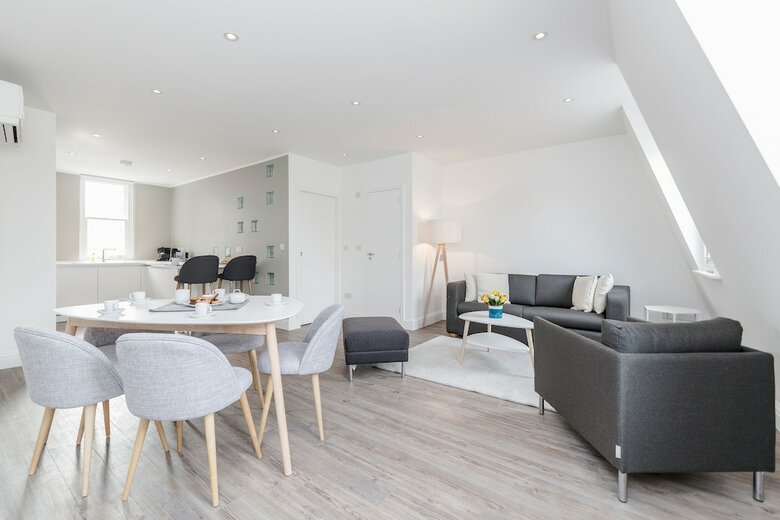 Soho Apartments By Basetogo