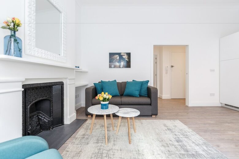 Soho Apartments By Basetogo