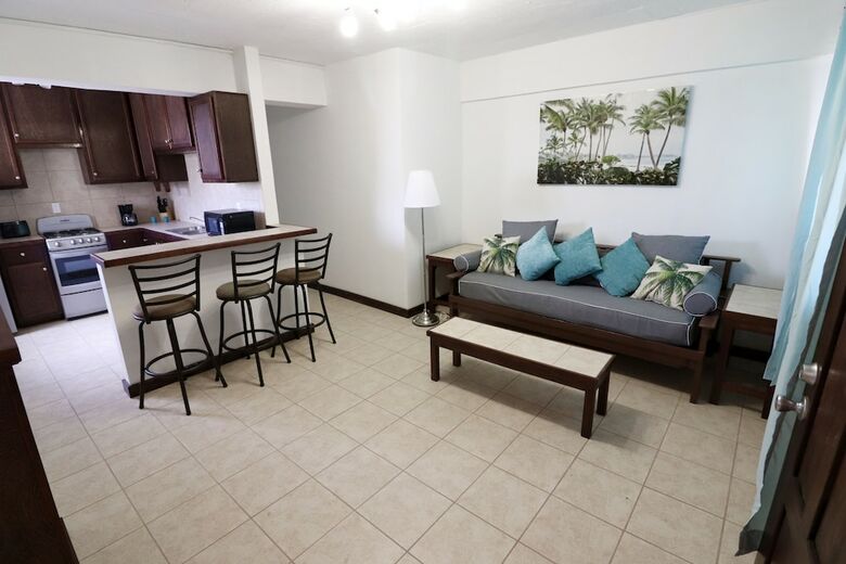 Parham Plaza Hotel