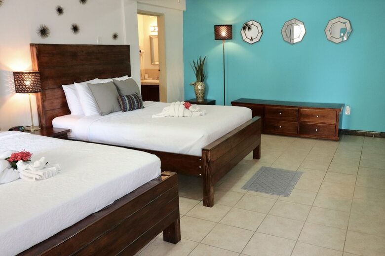Parham Plaza Hotel