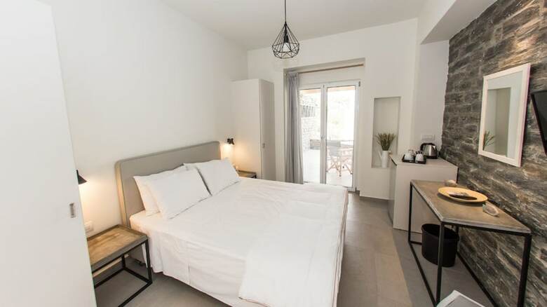 Apartamentos Vourkari Village