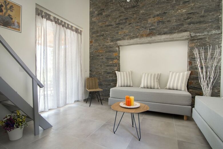 Apartamentos Vourkari Village