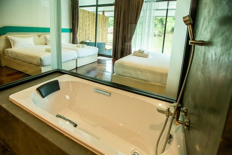 Hotel Binlha Raft Resort