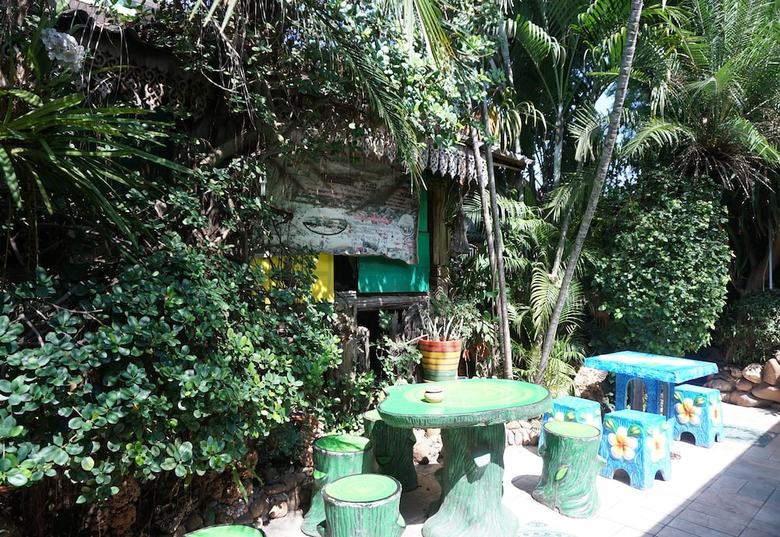 Hotel Three J Guesthouse