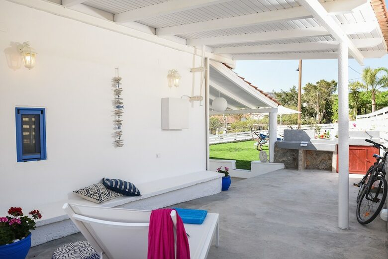 Apartamentos Casa Limnionari Beach House