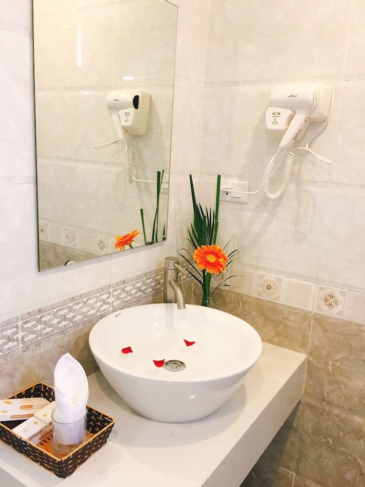 Mayflower Hotel Hanoi