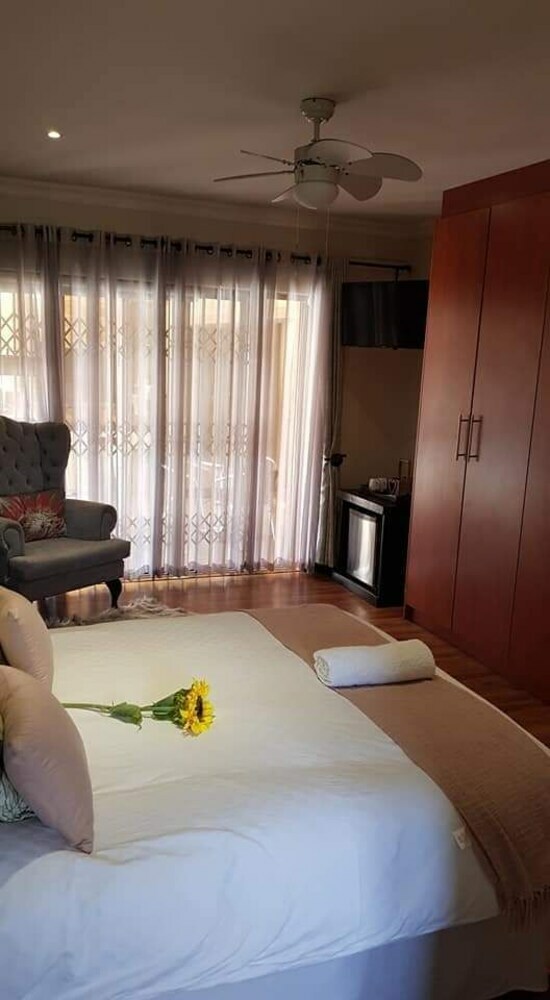 Hotel Therato Guesthouse