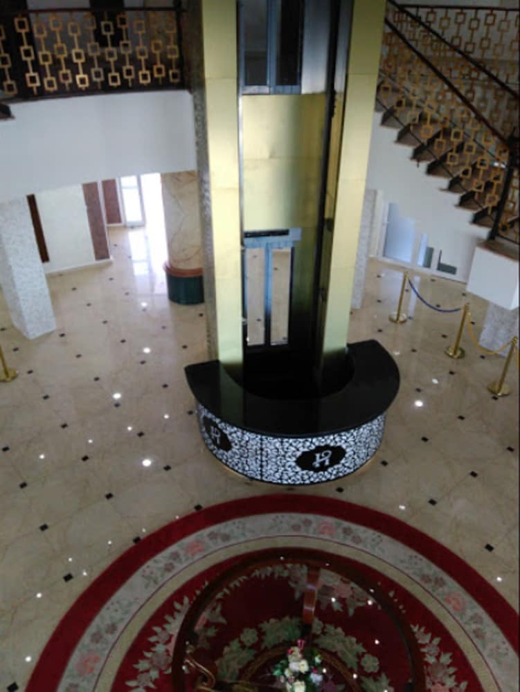 Hotel Al Mansour Palace