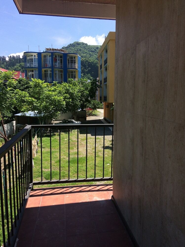 Mgzavrebi Gonio Aparthotel