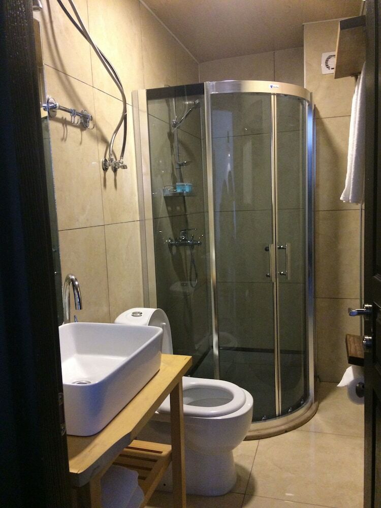 Mgzavrebi Gonio Aparthotel