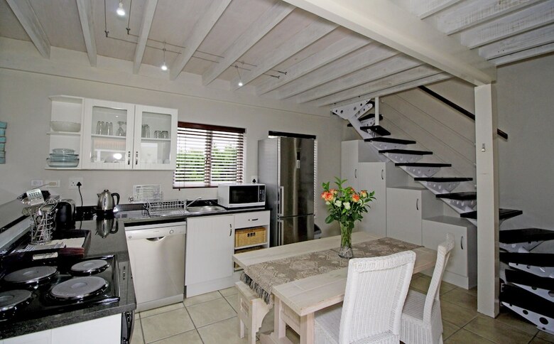 Hotel The Dunes (plett Just Property)
