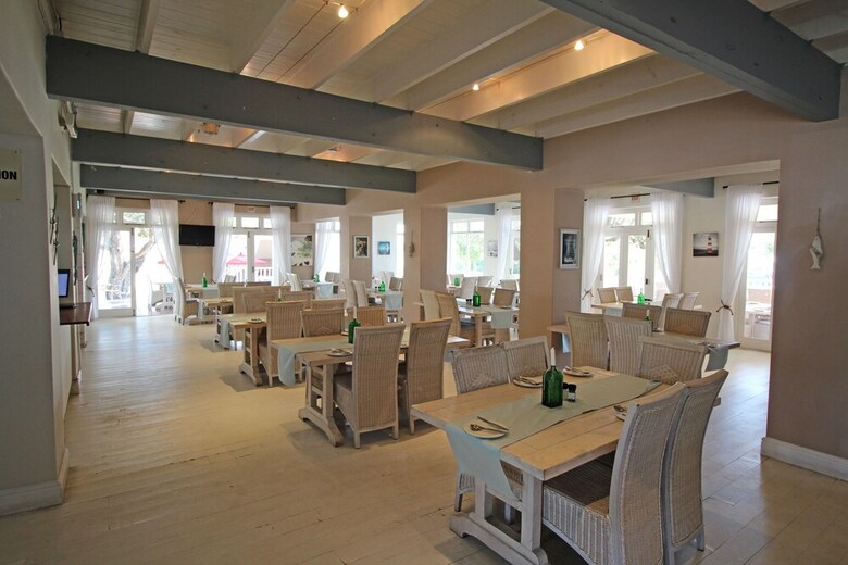 Hotel The Dunes (plett Just Property)