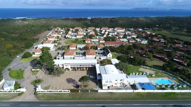 Hotel The Dunes (plett Just Property)