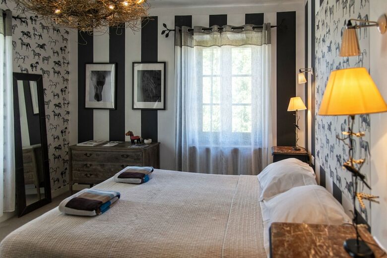 Bed & Breakfast Les Deux Abbesses En Vert