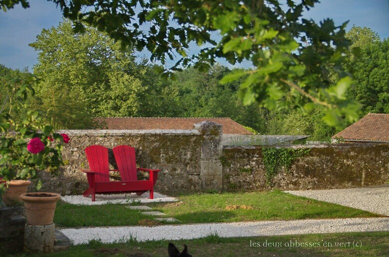 Bed & Breakfast Les Deux Abbesses En Vert