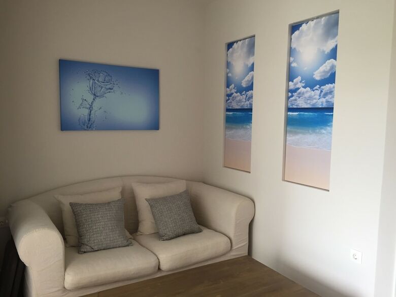 Apartamentos Karystos Muse