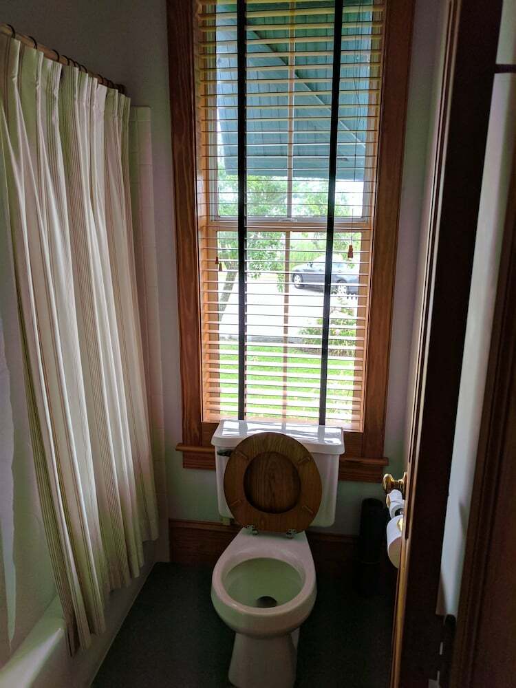 Bed & Breakfast Roanoke Island Inn