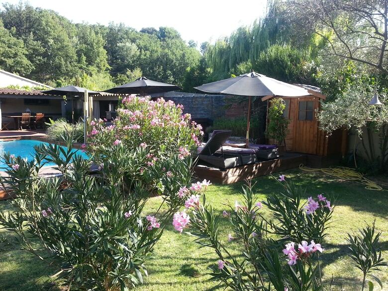 Bed & Breakfast Chambres D'h�tes De La Ferrage
