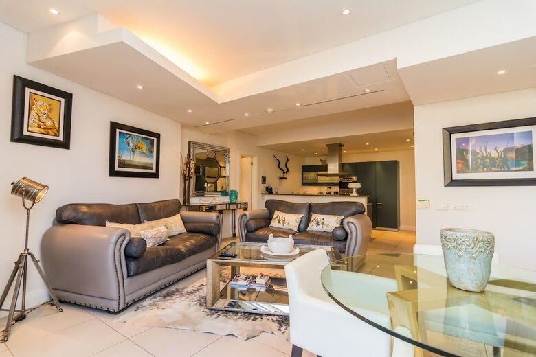 Hotel Mountain Marina Luxury Apartments