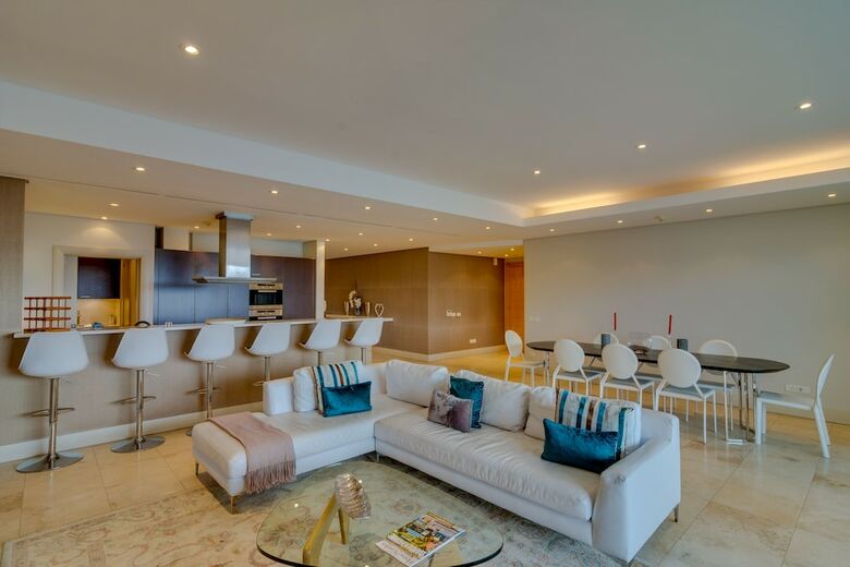 Hotel Mountain Marina Luxury Apartments