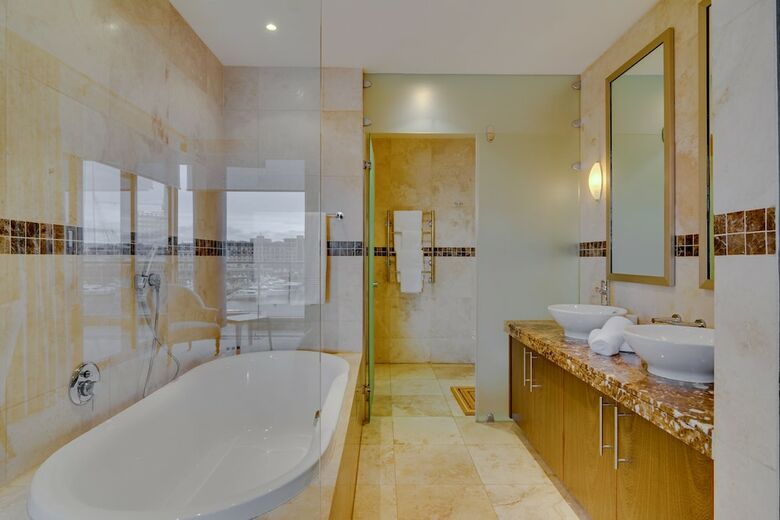 Hotel Mountain Marina Luxury Apartments