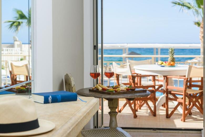 Hotel Parthenis Beach Suites By The Sea
