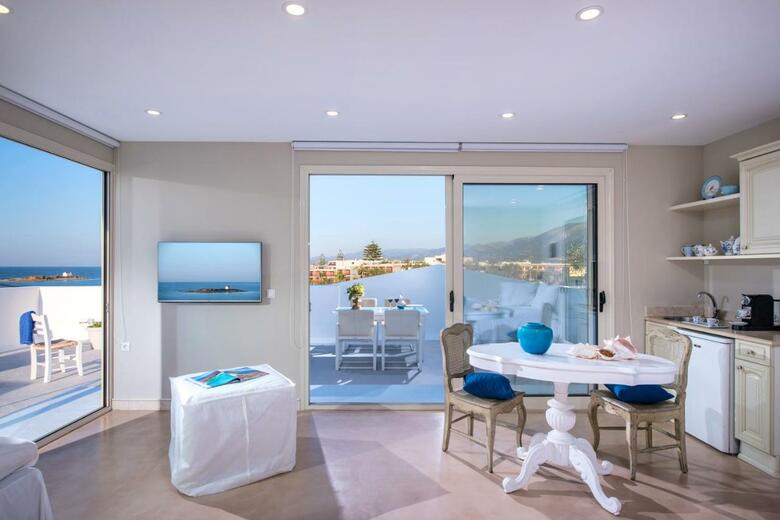 Hotel Parthenis Beach Suites By The Sea