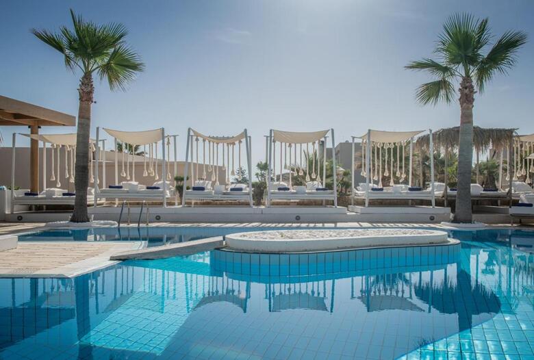 Hotel Parthenis Beach Suites By The Sea