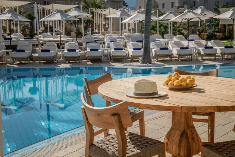 Hotel Parthenis Beach Suites By The Sea