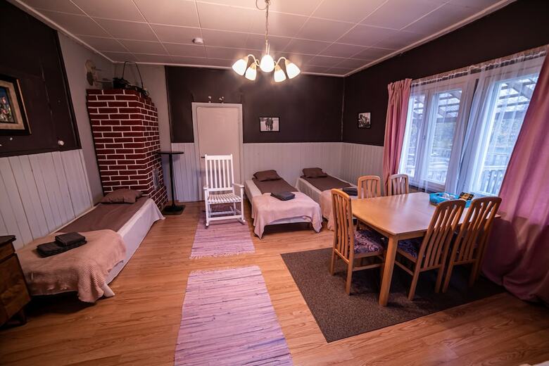 Hotel Arctic Guesthouse & Igloos