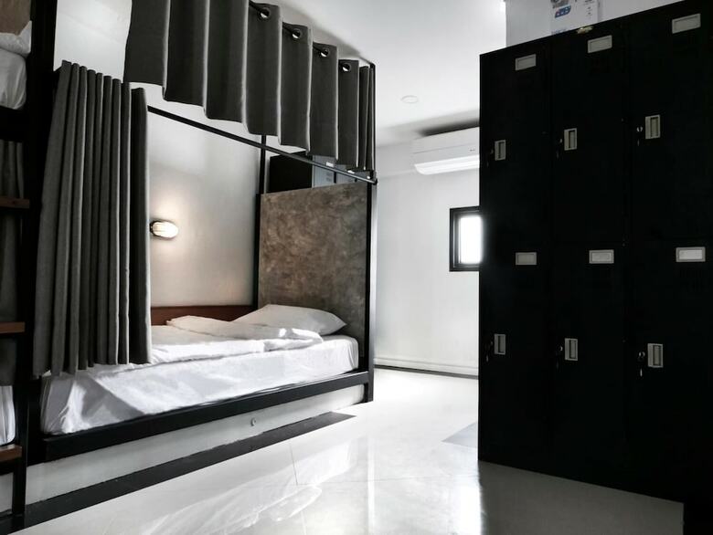 Hostal Hive Hostel - Adults Only