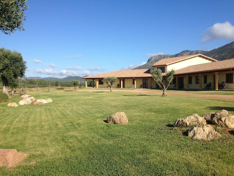 Agroturismo Agriturismo Saludi E Trigu
