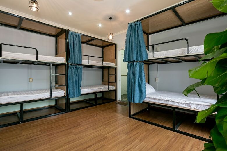 Hostal Little Pig Home - Hostel