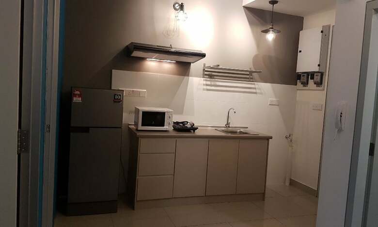 Apartamentos Utropolis Suites Homestay