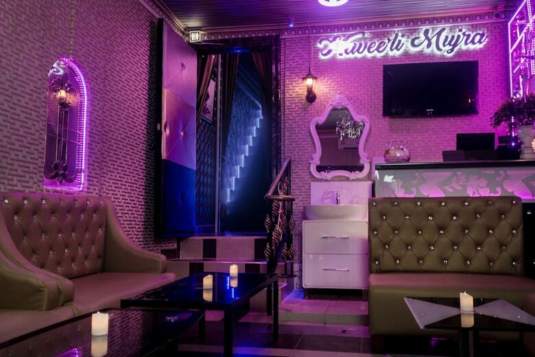 Hotel Haveeli Guesthouse And Mujra