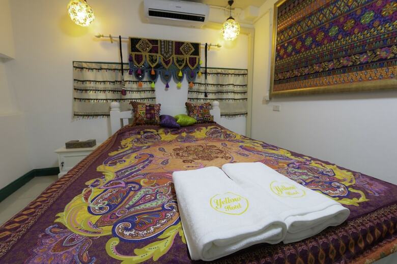 Yellow Hotel