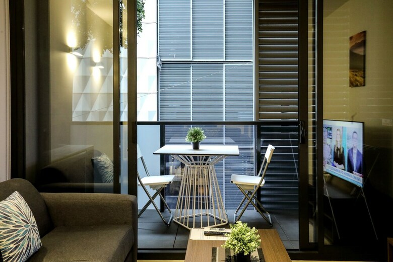 Flinders Street Apartments