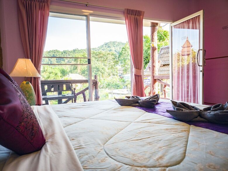 Hotel Grand Orchid Resort