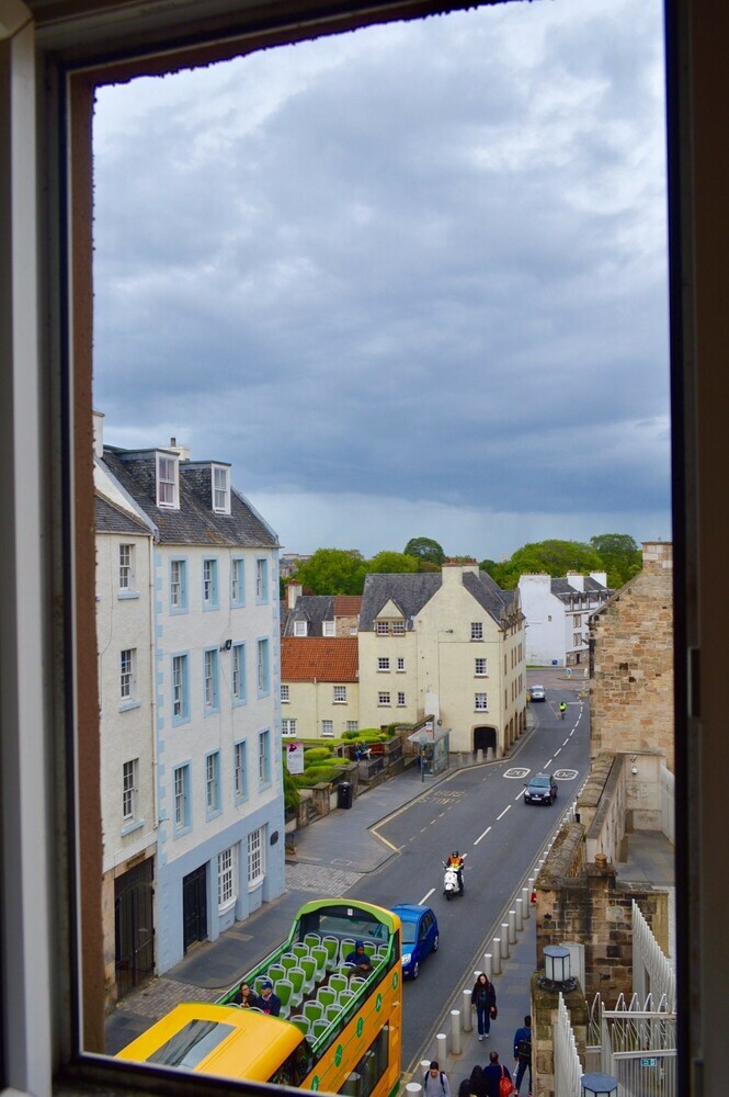 1 Bedroom Apartment On Royal Mile