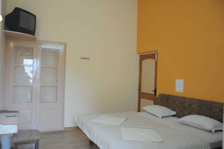 Hotel Saheli Palace