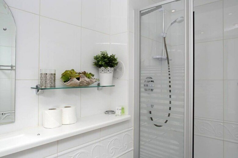 Apartamentos 2 Bedroom Flat With Garage Parking