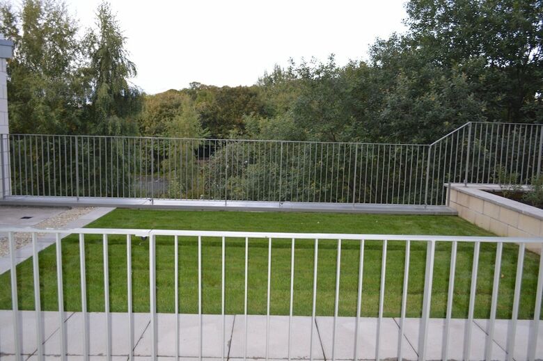 Apartamentos 2 Bedroom Ground Floor Flat With Garden
